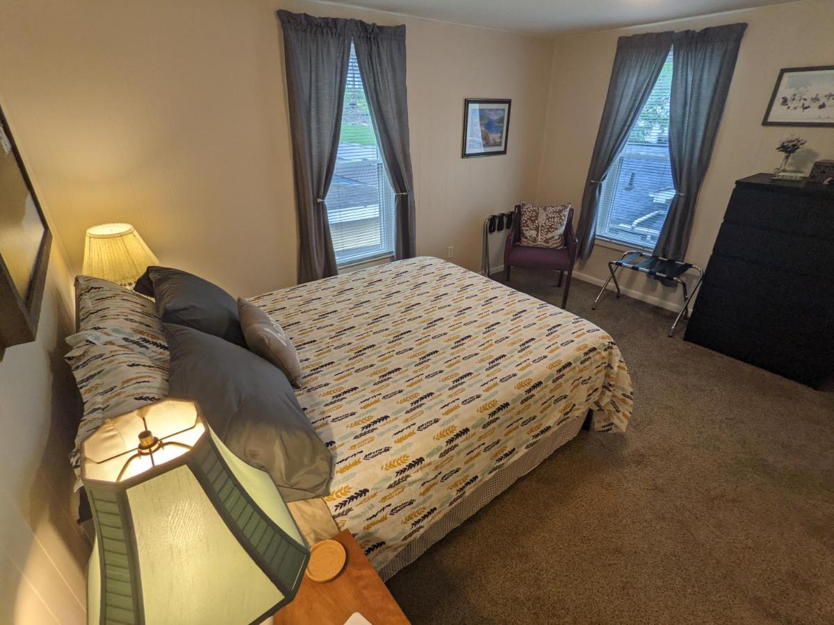 The Estate Loft In Downtown Milford Apartment Exterior photo